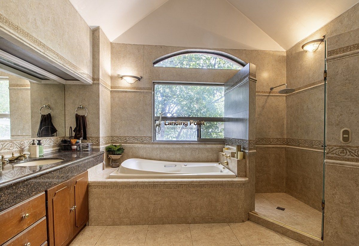 CASA EN VENTA | BOSQUES DE SAN ÁNGEL | SAN PEDRO | ENTORNO ARBOLADO — fotografía 10