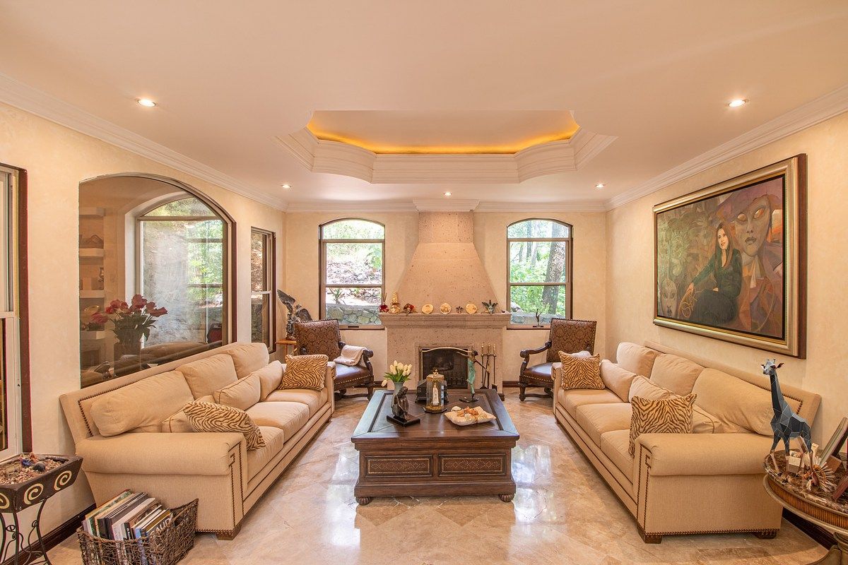 CASA EN VENTA | BOSQUES DE SAN ÁNGEL | SAN PEDRO | ENTORNO ARBOLADO — fotografía 1