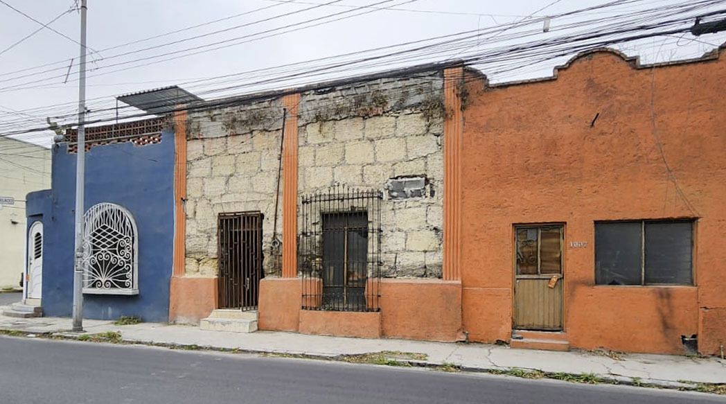 Casa en venta Centro de Monterrey a remodelar — fotografía 1