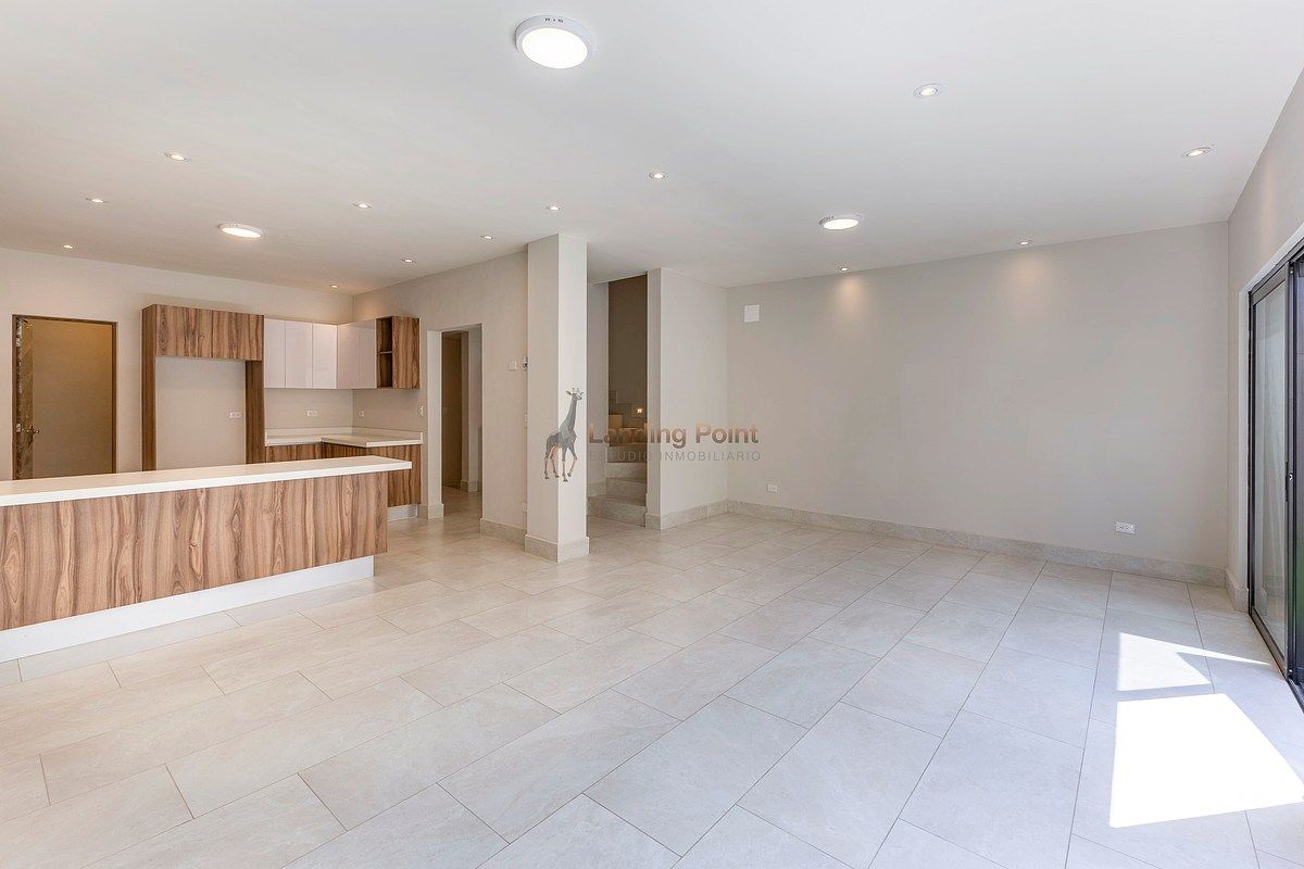Casa en venta | Frente al parque | Roof Garden + Sótano | Cumbres Elite Premier — fotografía 4