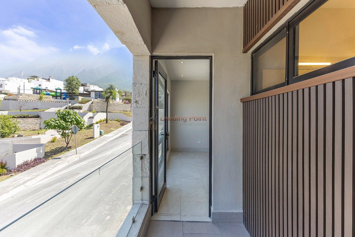 Casa en venta | Frente al parque | Roof Garden + Sótano | Cumbres Elite Premier — fotografía 10