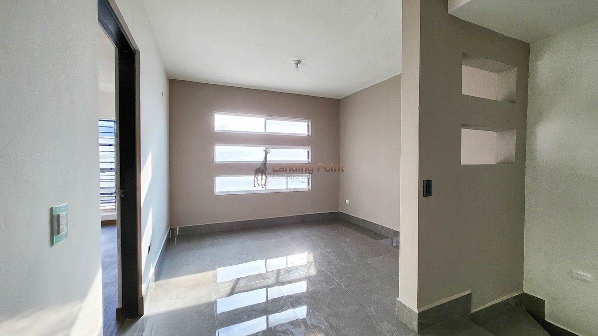 Casa en venta remodelada, alberca y terraza panorámica en zona sur de Monterrey — fotografía 6