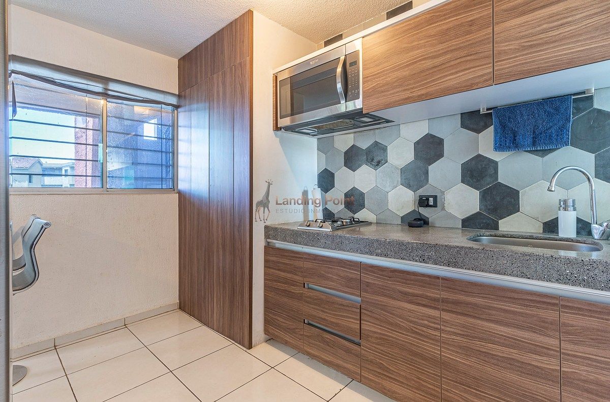 Departamento en venta | 3 recámaras remodelado | Altos de Cumbres — fotografía 4