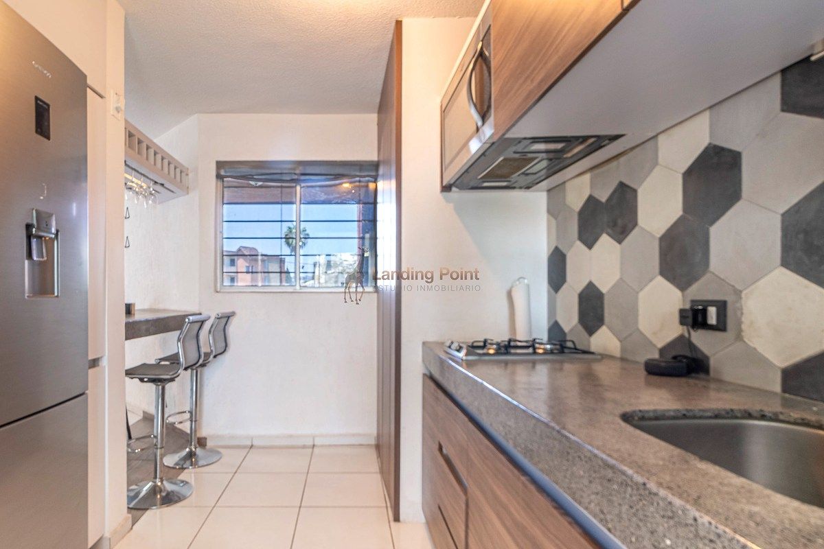 Departamento en venta | 3 recámaras remodelado | Altos de Cumbres — fotografía 5