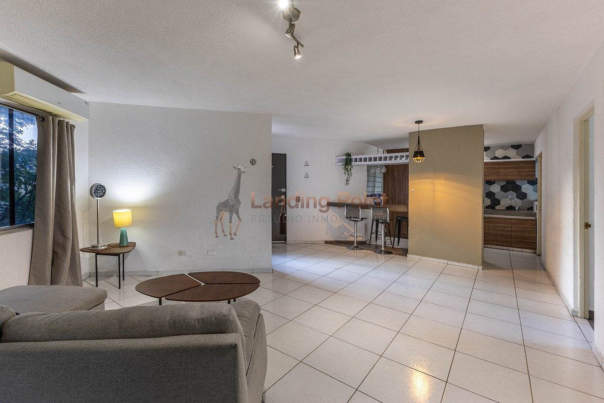 Departamento en venta | 3 recámaras remodelado | Altos de Cumbres — fotografía 1