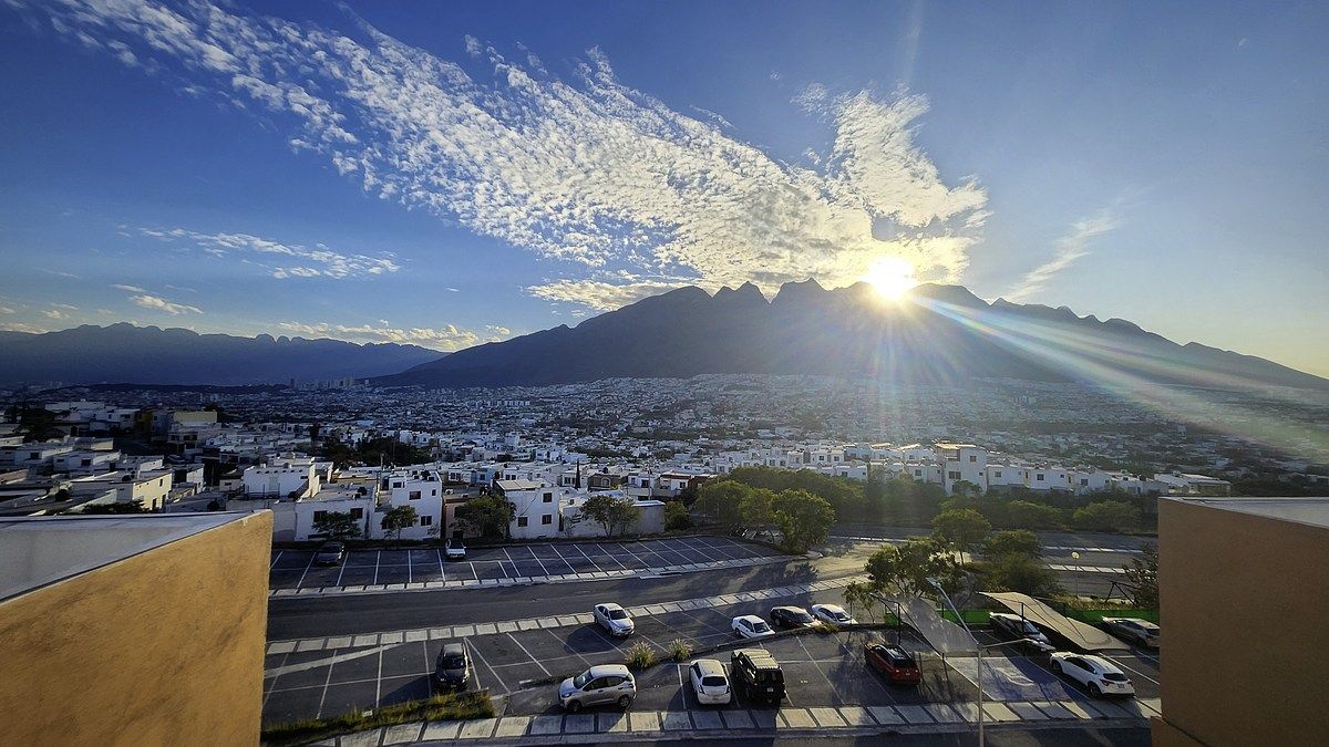 Penthouse en venta con terraza privada de 43 m² y vista panorámica — fotografía 2