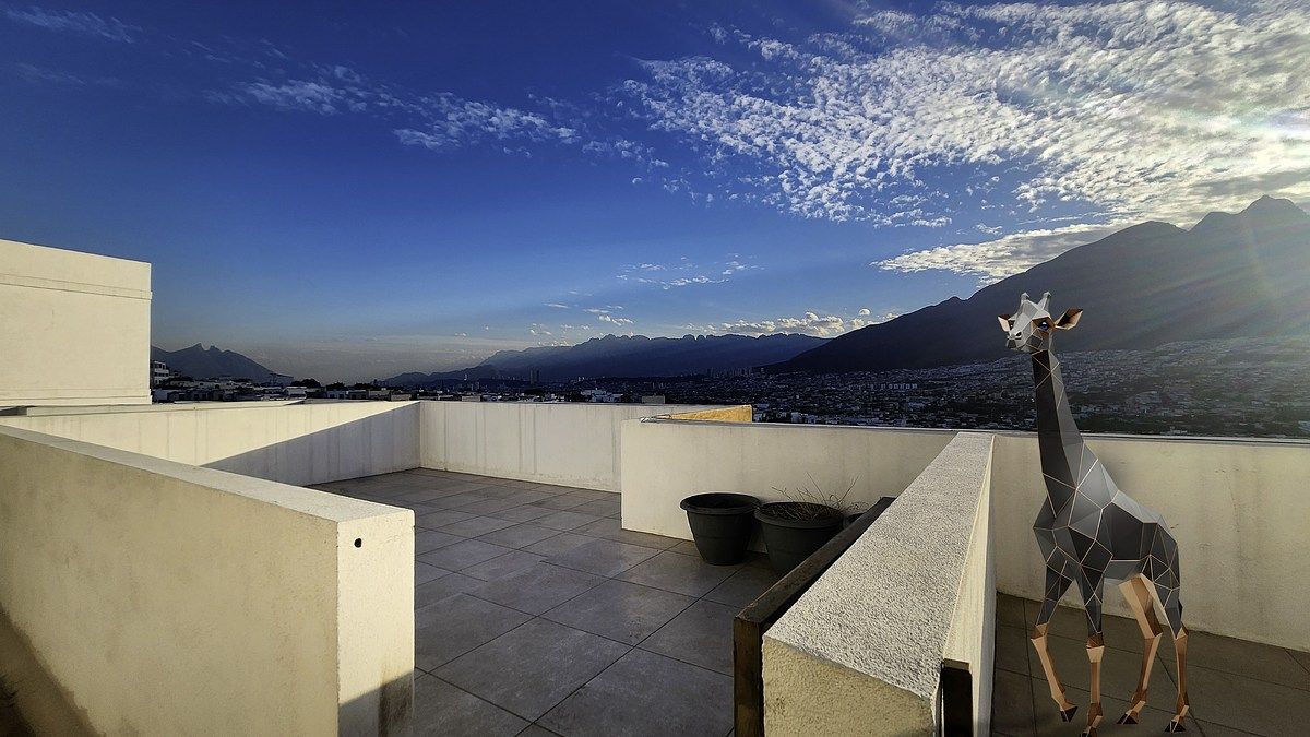 Penthouse en venta con terraza privada de 43 m² y vista panorámica — fotografía 1