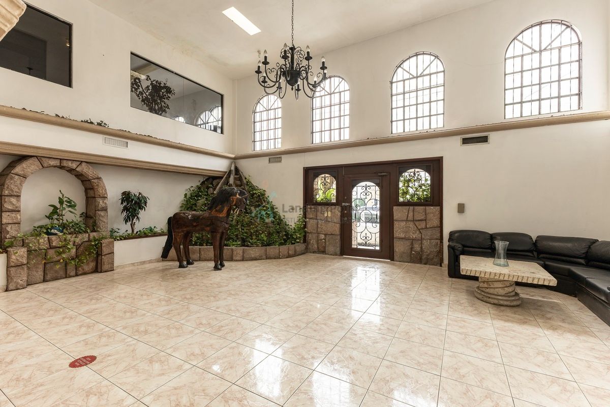 Propiedad en venta sobre Paseo de los Leones en Mitras Centro – 700 m² — fotografía 4