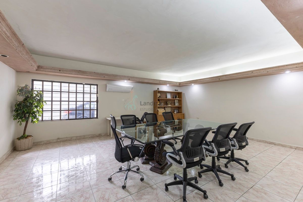 Propiedad en venta sobre Paseo de los Leones en Mitras Centro – 700 m² — fotografía 12