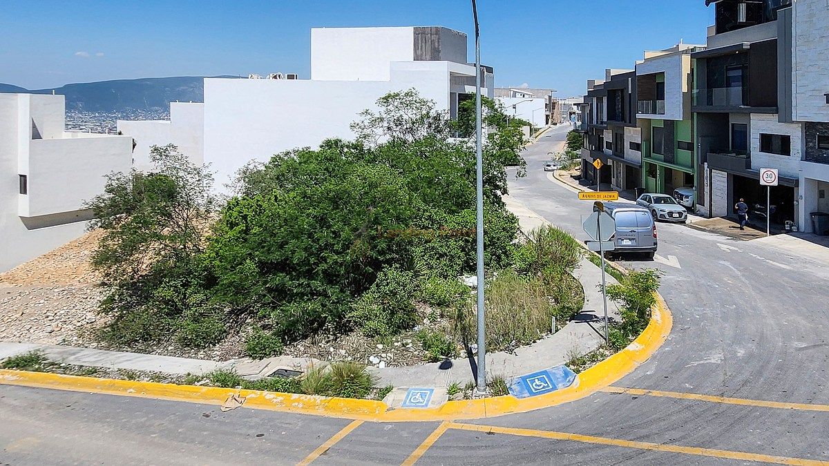 Terreno esquina cerca de 18 m de frente | Everest Cumbres Elite Premier Monterr — fotografía 2