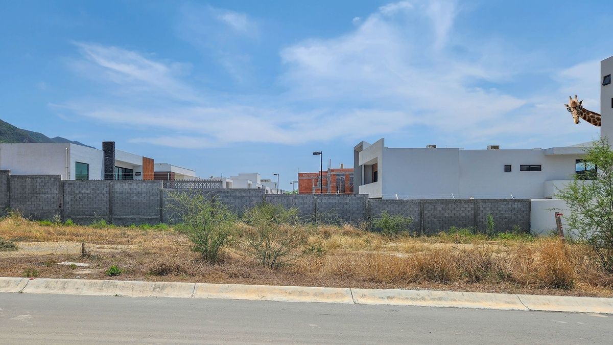 Terreno plano I Frente a Parque I Pedregal de la Montaña Nacional — fotografía 2