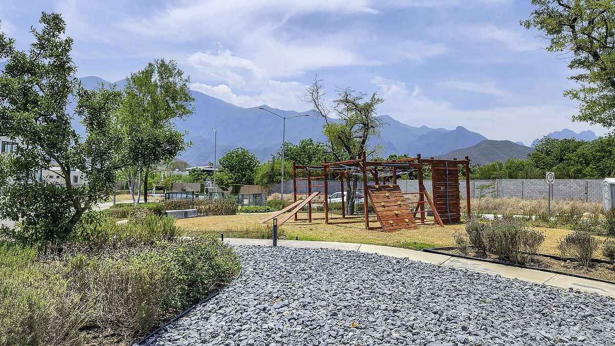 Terreno plano I Frente a Parque I Pedregal de la Montaña Nacional — fotografía 9