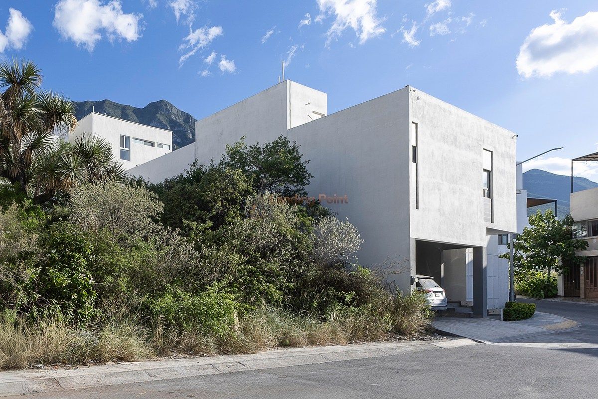 Terrenos en venta ascendente | Cumbres Elite Premier | Privada Vesubio — fotografía 1